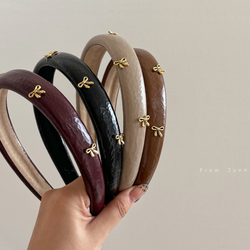 Leatherwork Pony - Diademas con lazo dorado de ambiente